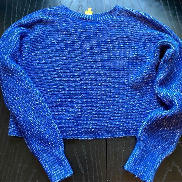 QMack Cropped Sweater, Small - Picture 3 of 4
